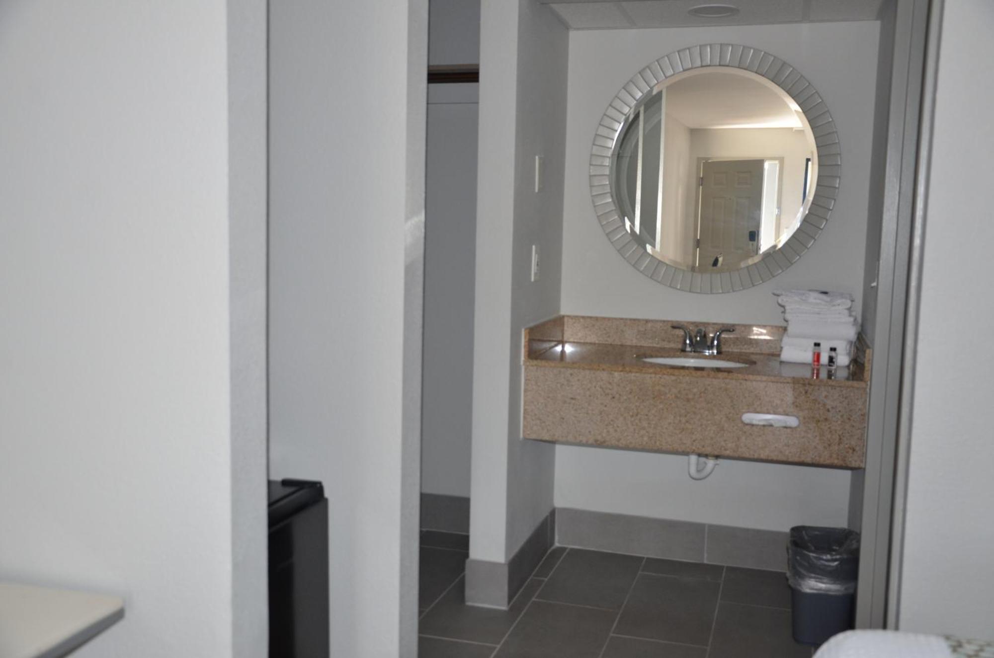 Baymont Suites Covington Esterno foto