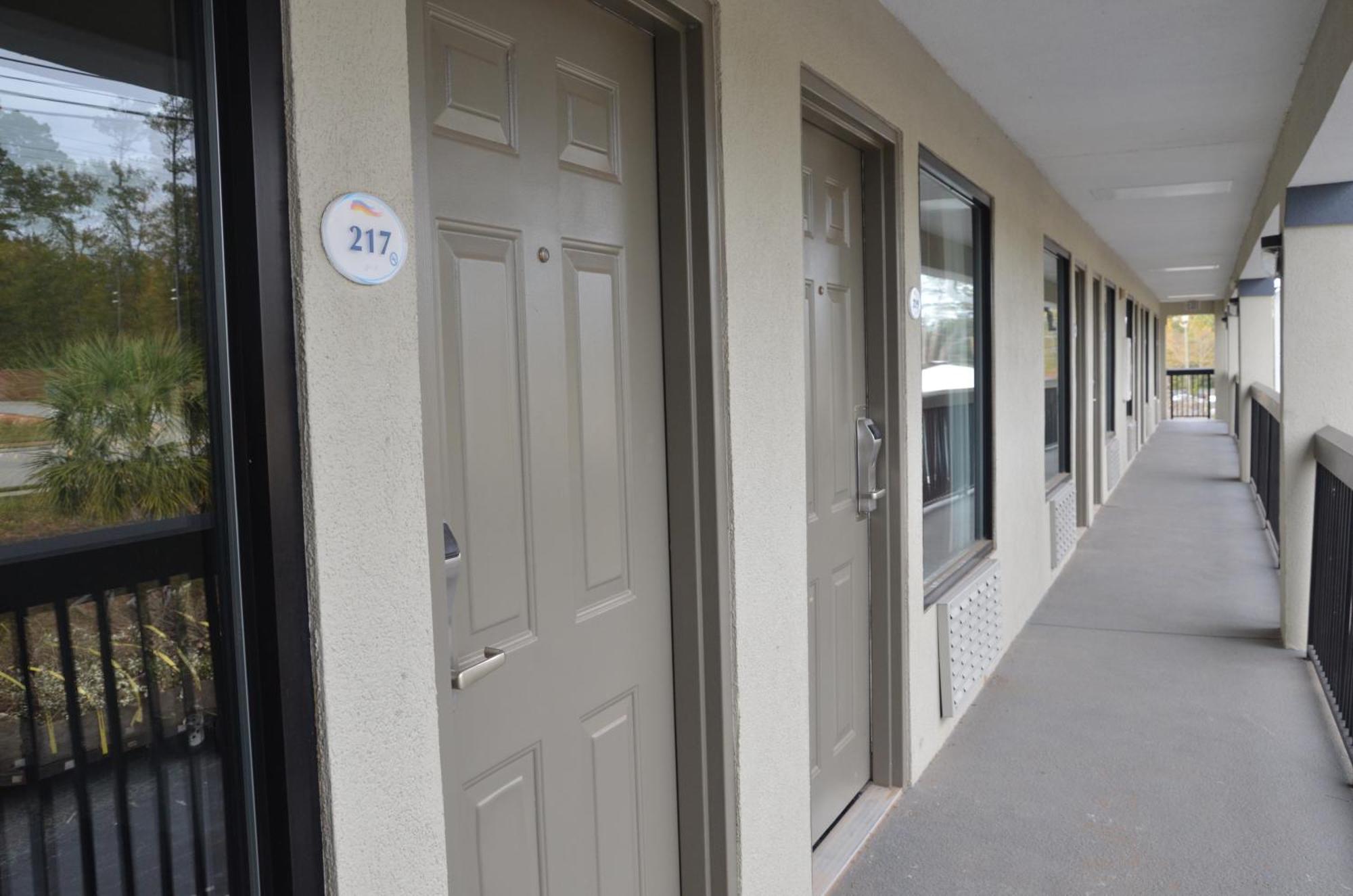 Baymont Suites Covington Esterno foto