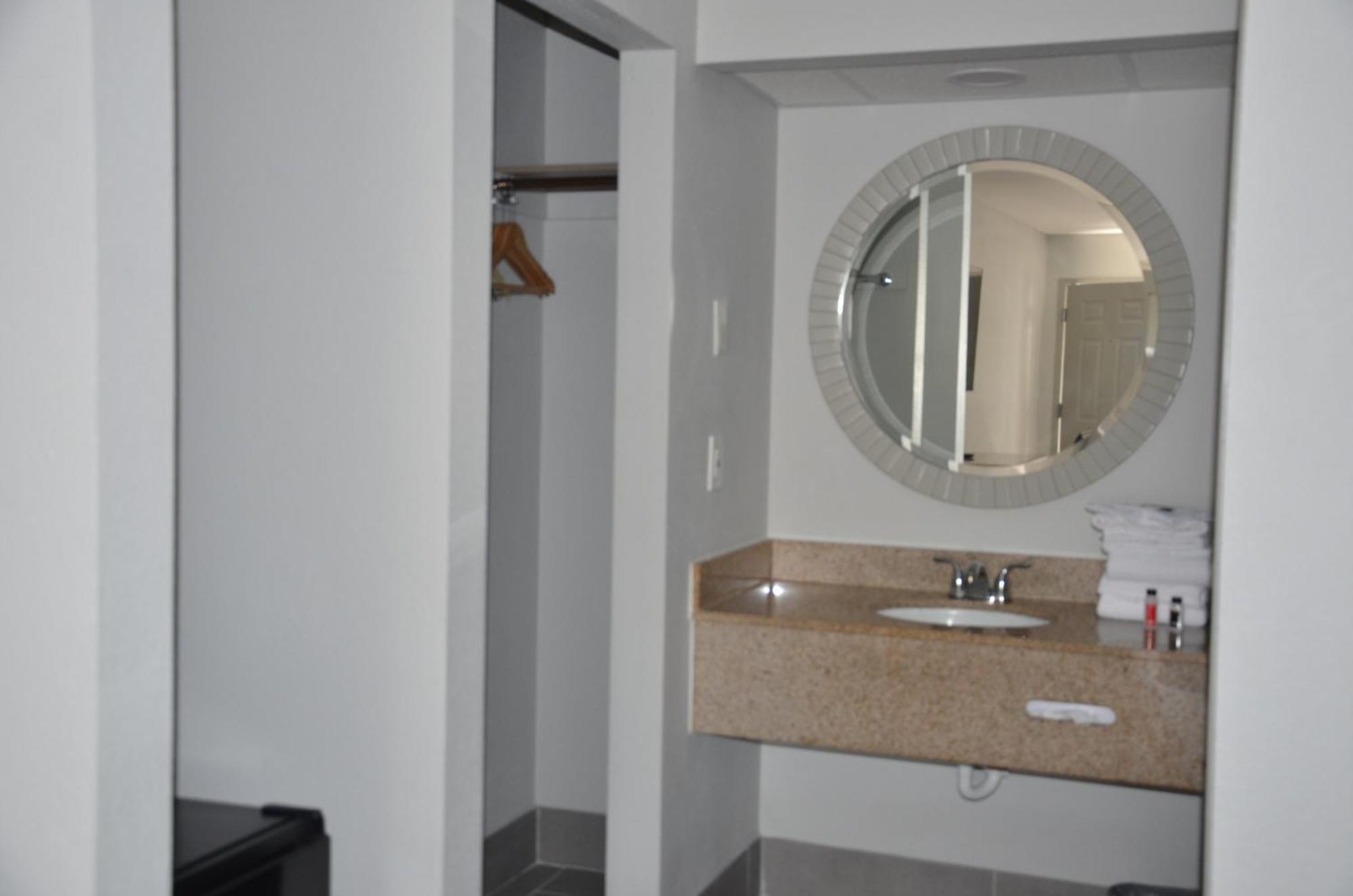Baymont Suites Covington Esterno foto